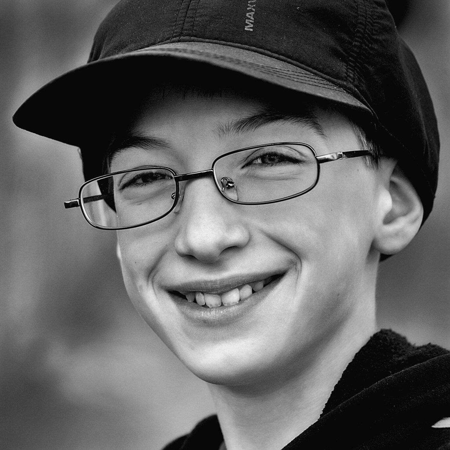 портрет, мальчишка, глаза, взгляд, очки, чб, апатиты, Николай Смоляк