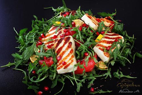 Халлуми с гранатом