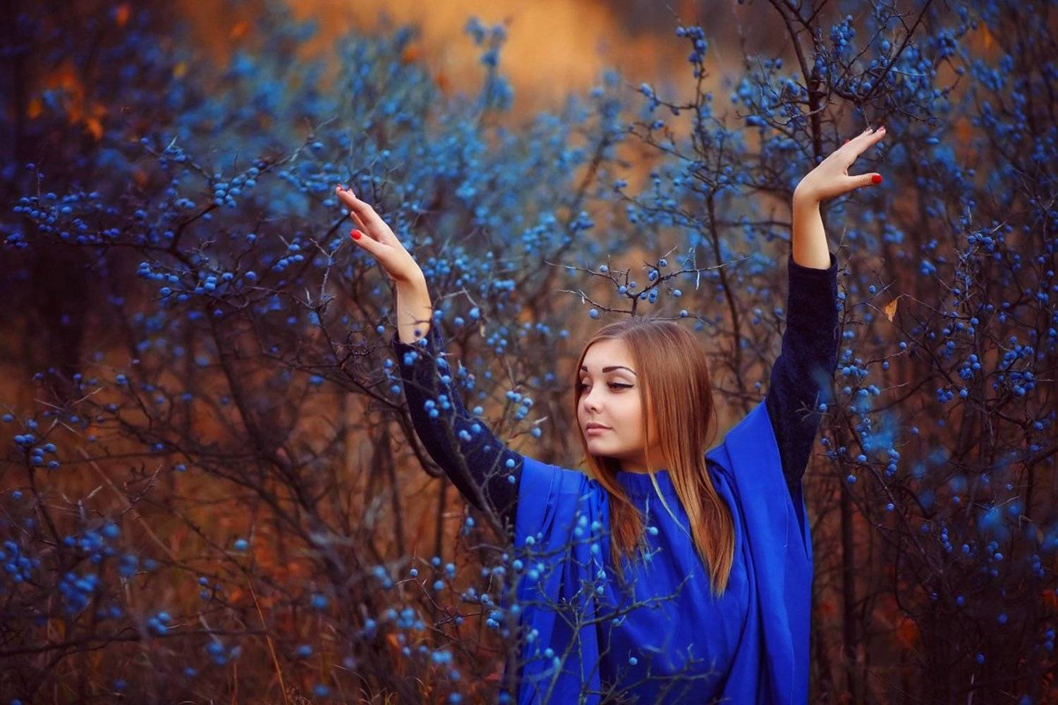 цветовые контрасты, синий и оранжевый, девушка красивая, терновник, сказочная фотография, Марина Кондратова