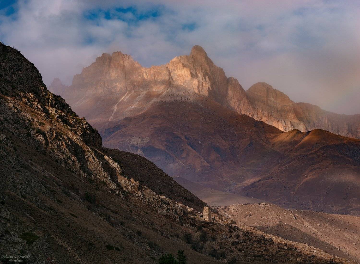 верхняя балкария, балкария, черекское ущелье, башня абая, башня абаевых, башни кавказа, башни, северный кавказ, кавказ, кбр, кабардино-балкария, Николай Сапронов