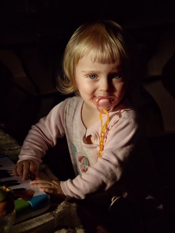 Детство, семья, ребёнок, портрет, девочка, цвет, child, childhood, portrait, color, family, daylight  фото превью