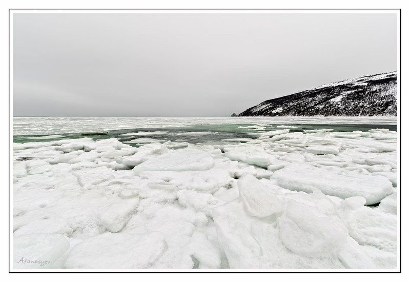 магадан, охотское море, вечер, снег, лед, ручей веселый, сопки, пейзаж Царит над грешным миром тишина.... фото превью