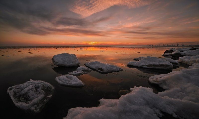 Вечерний залив фото превью