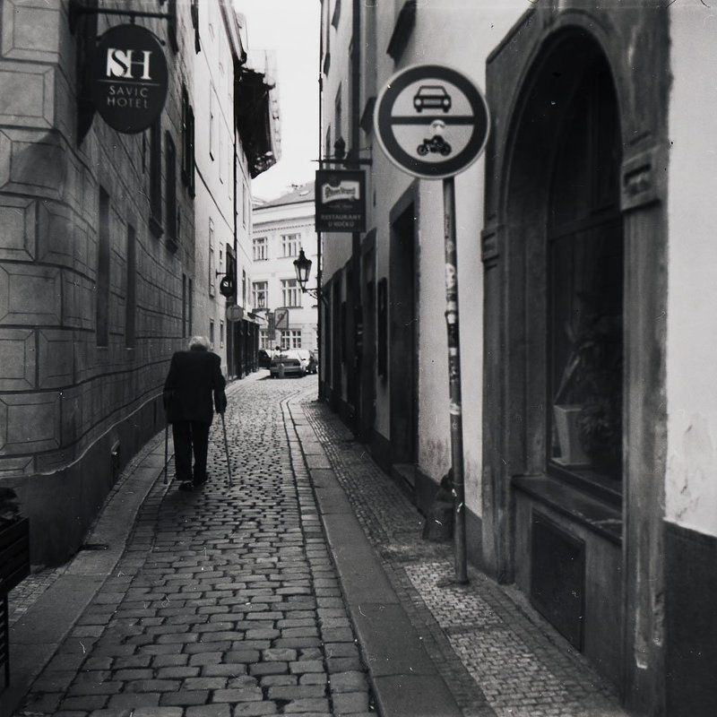 prague, 6*6, lubitel, city, film, b & w Old Prague фото превью