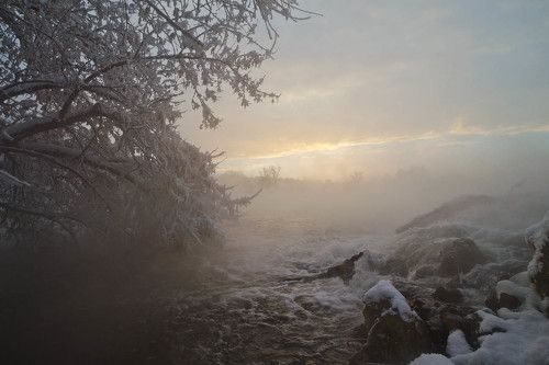 Зимнее утро на водостоке КМЗ