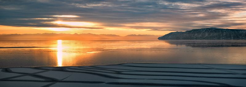 байкал. листвянка. Скоро лёд встанет фото превью