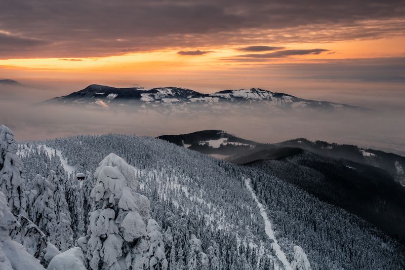 lysa hora, beskids, mountains, snow, winter, sunset, sunrise  фото превью