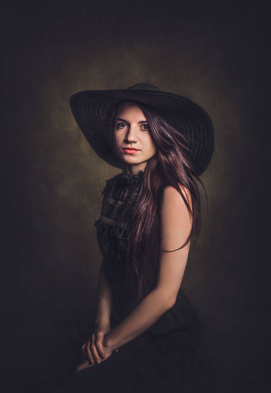 retro studio portrait fineart girl, Nina Janiak