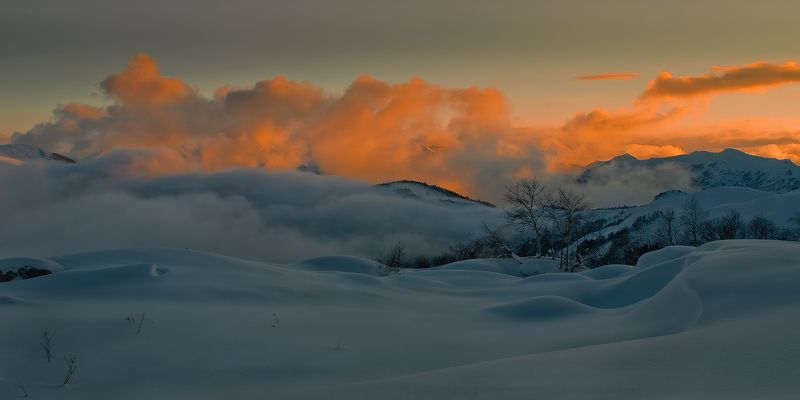 горы, кавказ, лаго-наки  зима закат НА ИСХОДЕ ДНЯ фото превью
