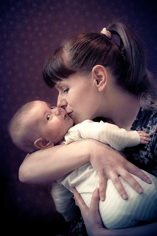 портрет МАМА с младенцем фото превью