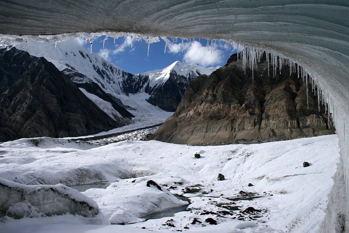 ледник, Артем Головин