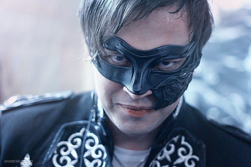 Под маской лжи фото превью