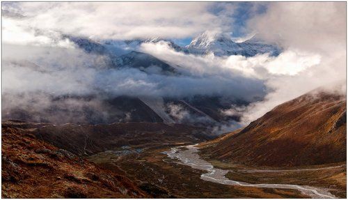 рассвет под Ама-Дабланом