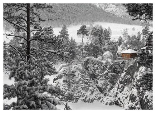 На крутом берегу