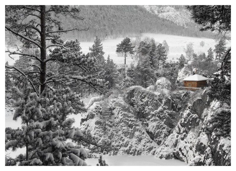 На крутом берегу фото превью