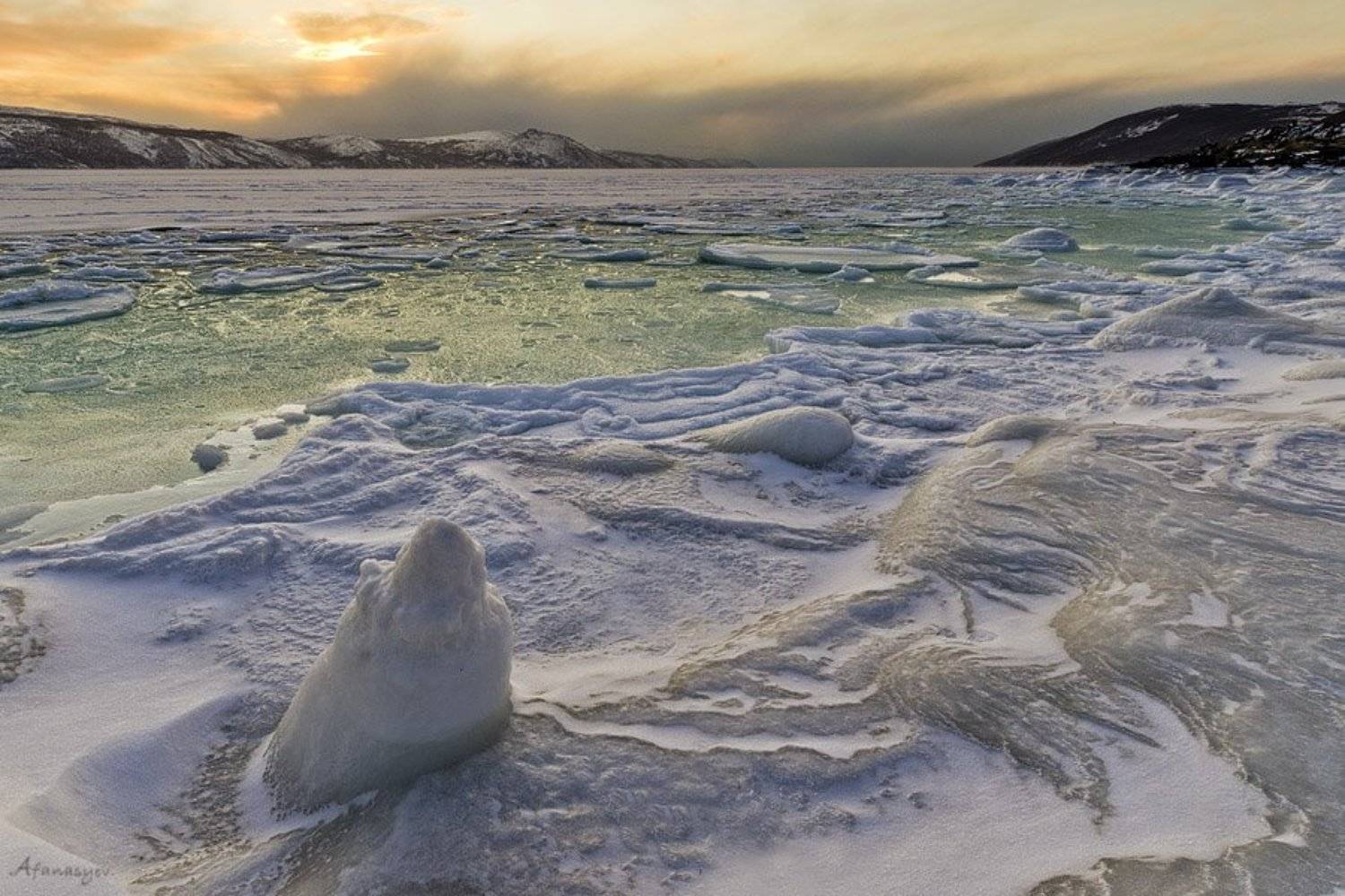 магадан, бухта нагаева, вечер, пейзаж, закат, лед, море, сопки, охотское море,, antonio