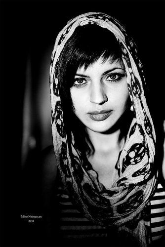 B&W