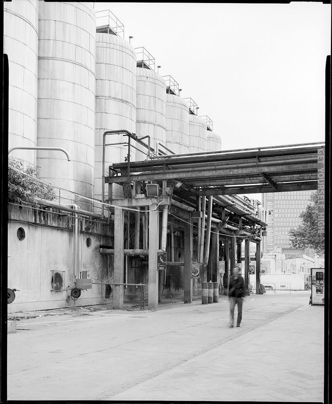 ruins black & white  фото превью