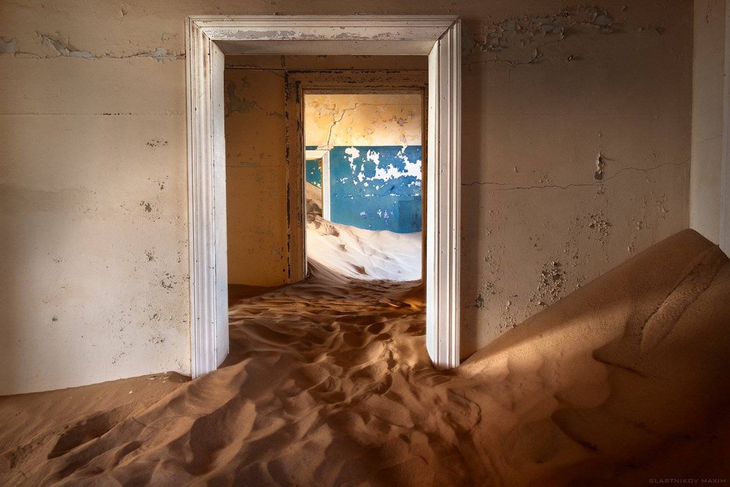 намибия, африка, пески, алмазы, дом, дверь, дюны, жара, один, тишина, песок, время, город, призрак, namibia, southafrica, sands, dunes, home, house, city, wind, desert, alone, explore, outdoor, travel, Максим Сластников