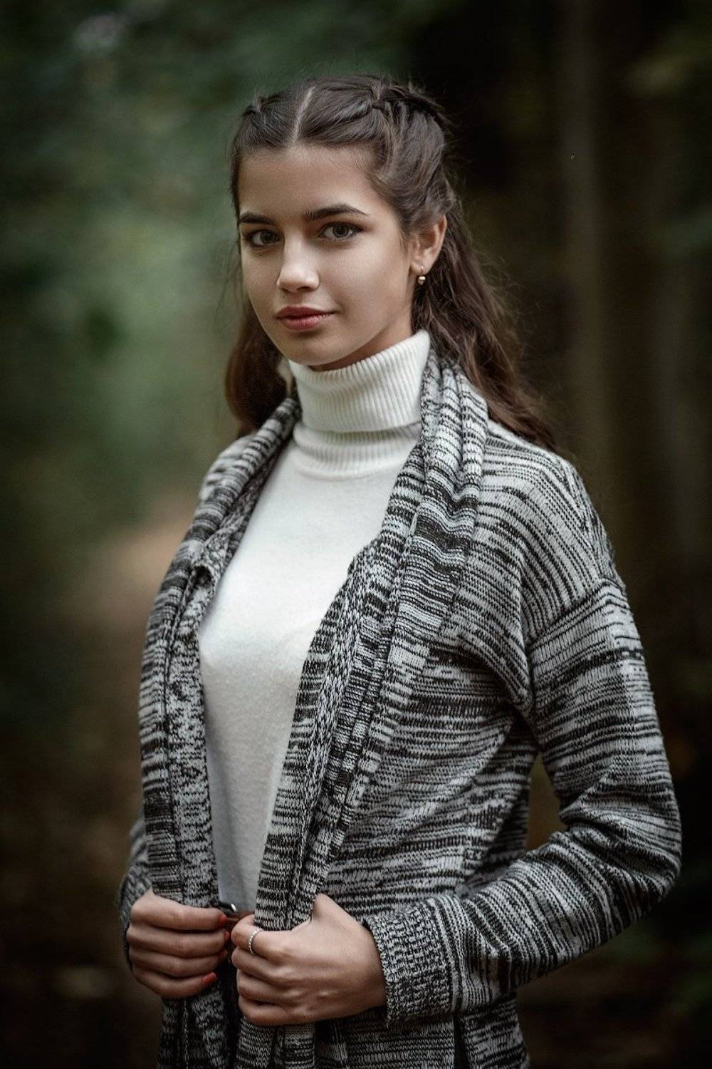 портрет девушка, Михаил Корнилов