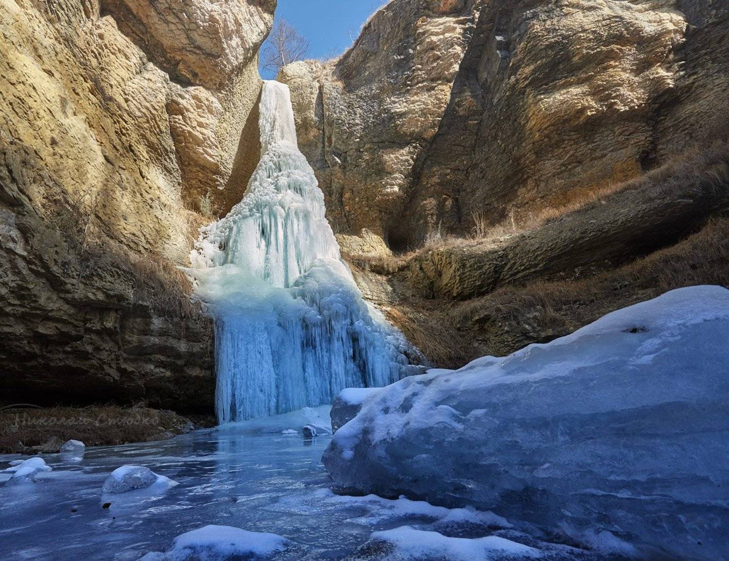 кавказ горы водопад лёд речка, Николай Стюбко
