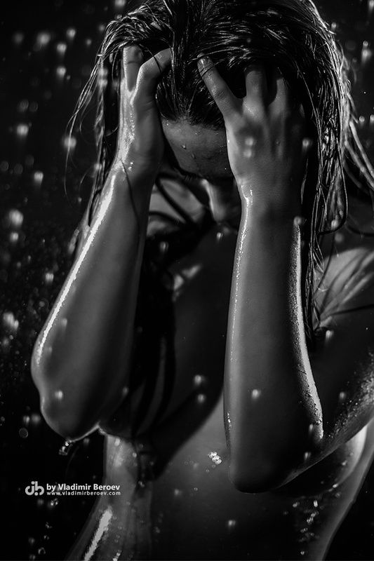 арт-ню, Владимир Бероеа, Vladimir Beroev, ню, nude, boduart, фотосессия, beauty, бьюти, aqua, голая, naked, фотосет, аквастудия, аквасъемка The Explosion of the Liquid. B&W. Scene 2 фото превью