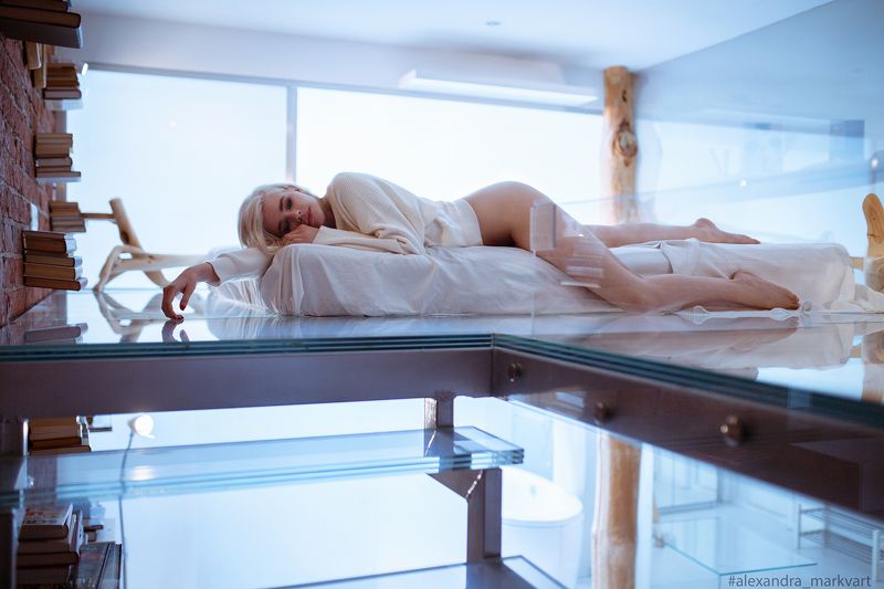 Цветной свет, бьюти, фэшн, портрет, девушка, мода, Color light, beauty, fashion, portrait, girl, Нежность фото превью