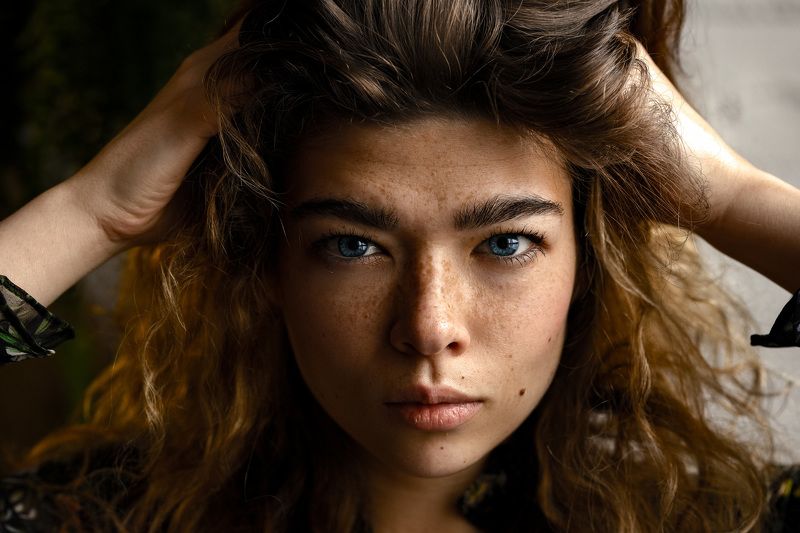 blue eyes girl portrait Niceblueyes фото превью