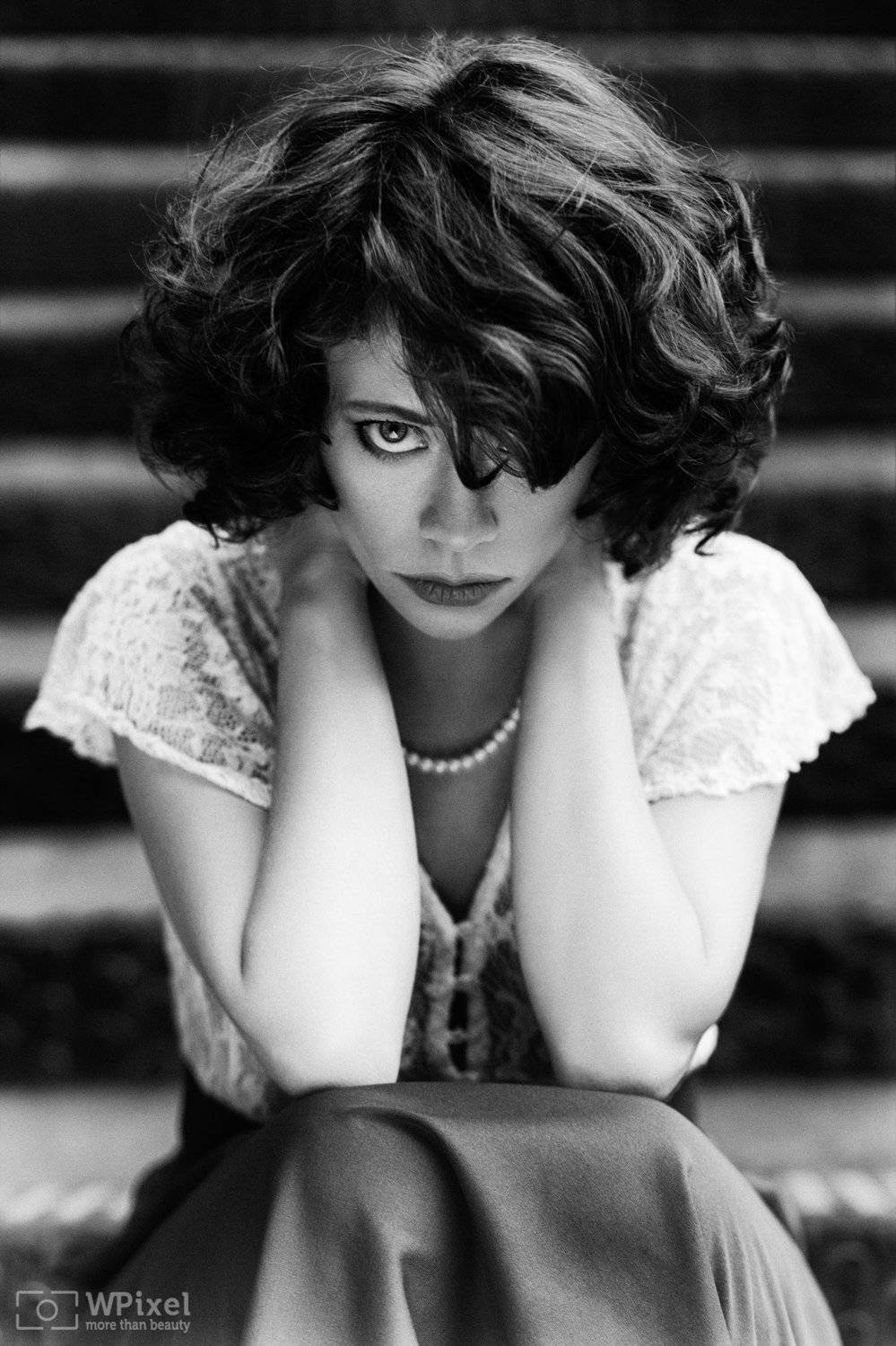 portrait women eyes brunette b&w, Wojtek Polaczkiewicz