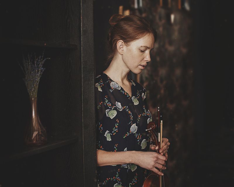 портрет, естественный свет, настроение, студия, скрипка, portrait, mood Даша фото превью