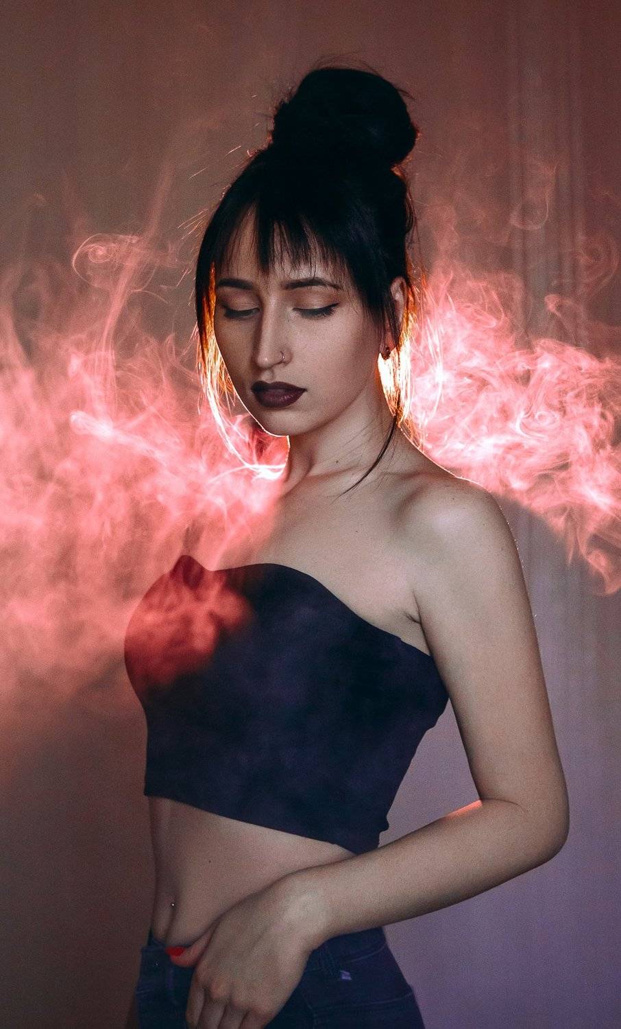 девушка, дым, Анна Северина