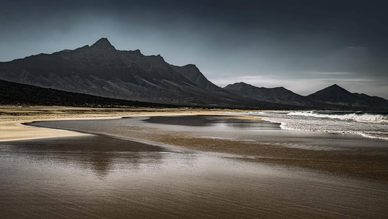океан, пляж, горы, Александр Безмолитвенный