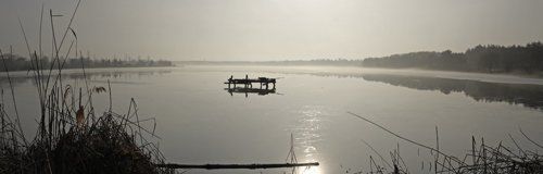 Утро на городском озере