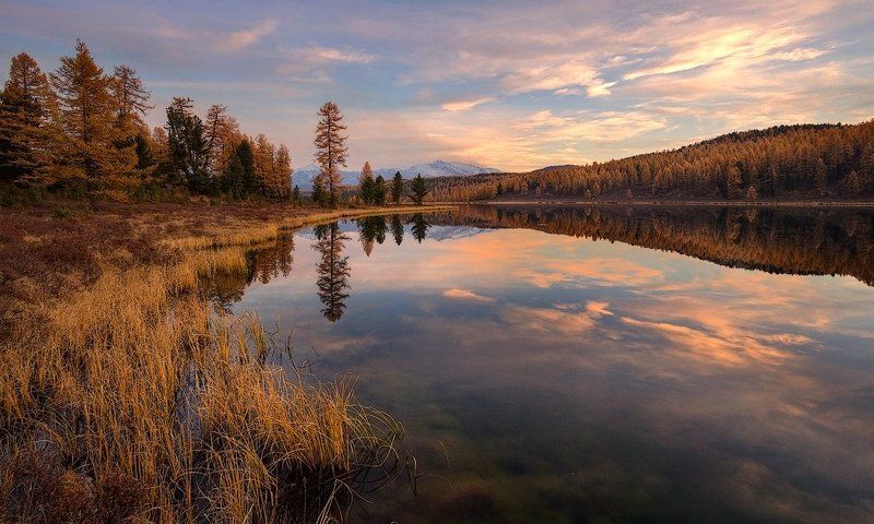 Закат на озере Кеделю