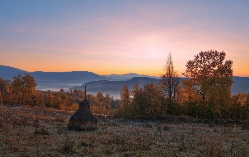 Пейзаж с копичкой... фото превью