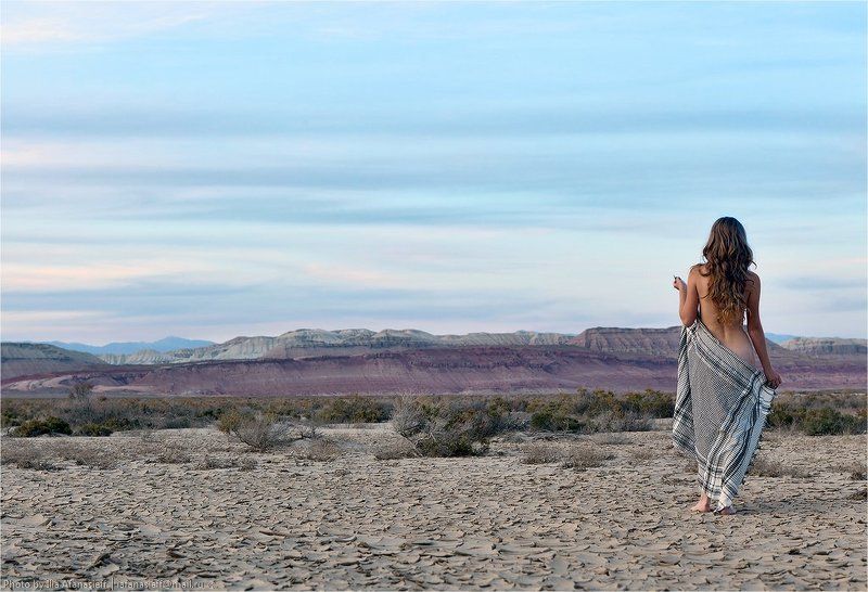 алтын-эмель, горы актау Алтын-Эмель и Настя, октябрь 2011 г. два фото превью