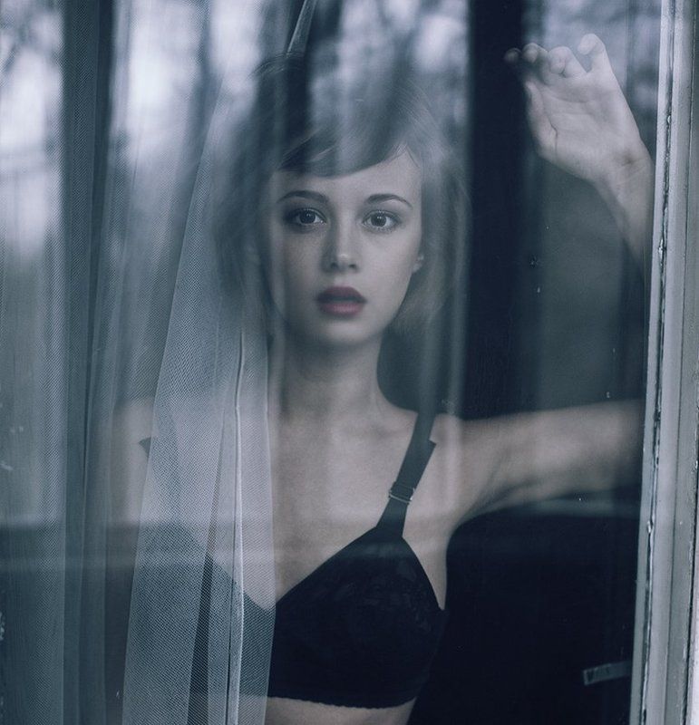 Широкое окно. Нетороплива.... фото превью