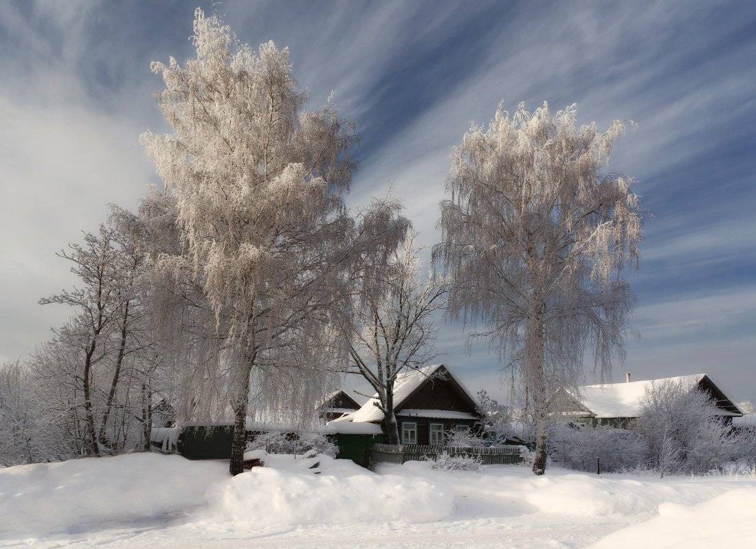улочка, домики, избушки, снег, деревья, иней, облака, зима, мороз, Георгий Машковцев