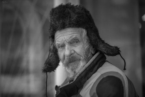 В лицах ...