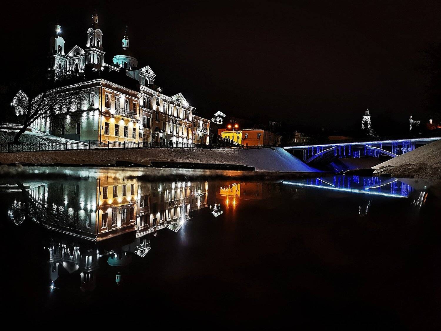 вечерний витебск, городской пейзаж, вечерний город, отражение, помолейко, huawei p 20 pro, huawei photo, huawei photographer, фотограф помолейко павел, pomoleyko, urban landscape, vitebsk, evening vitebsk, reflection, Павел Помолейко
