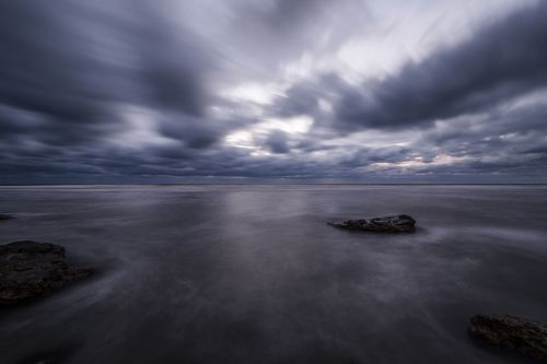 Каспий штормит