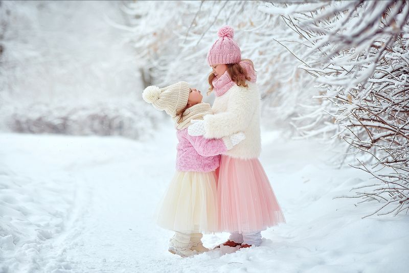 дети, зима, снег, сестрички Сестрички фото превью