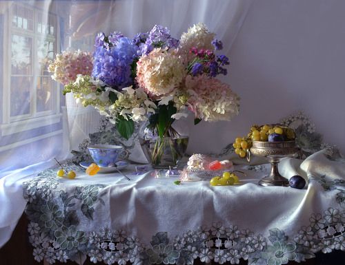 Вечер августа тихо склонился...