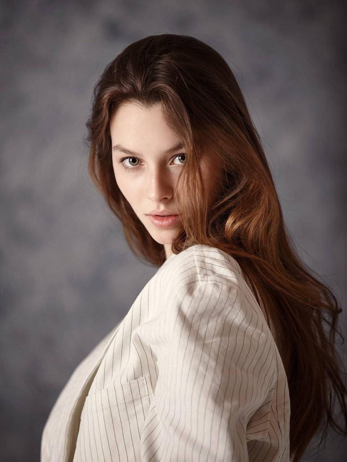 портрет девушка, Михаил Корнилов