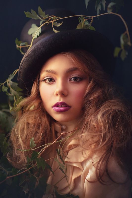 девочка, шляпа, шляпник, лес, сказка, растения, красивая  Соня фото превью