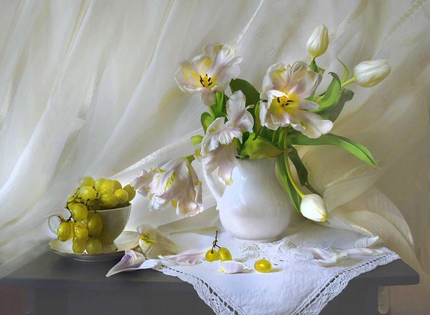 still life, натюрморт, цветы, хрусталь, фарфор, тюльпаны, стихи, натюрморт с тюльпанами,, Колова Валентина