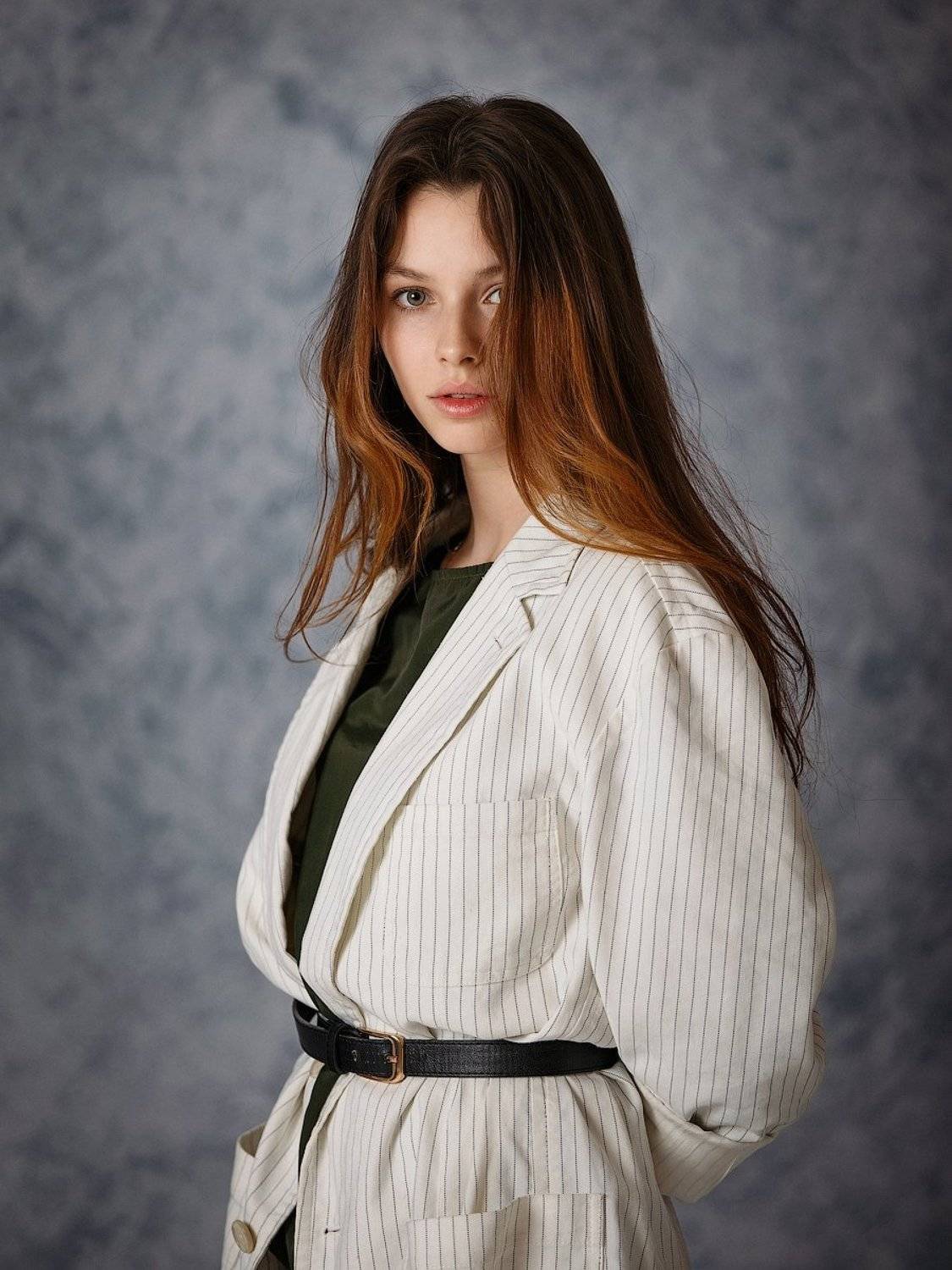 портрет девушка, Михаил Корнилов