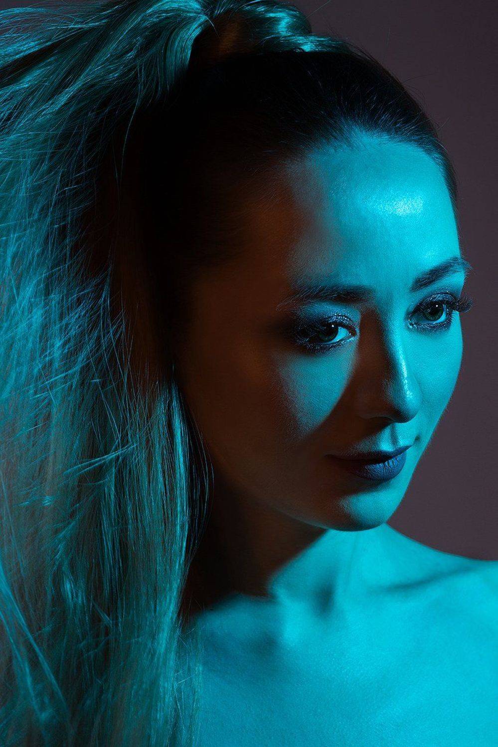 девушка, портрет, цветной фильтр, цвет, глаза, хвост, голубой, розовый, Дарья Комарова