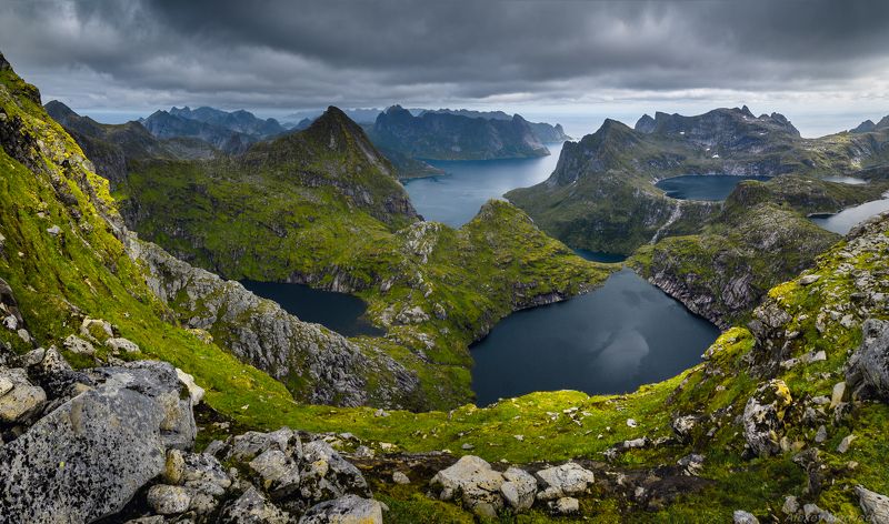 lofoten, summer, norway, cold, fjord, dark, rocks, mountains, lake, green, норвегия, север, фьорды, горы, north, лофотены, monkebu, moskenes, moskenesøya Озера Москенеса фото превью