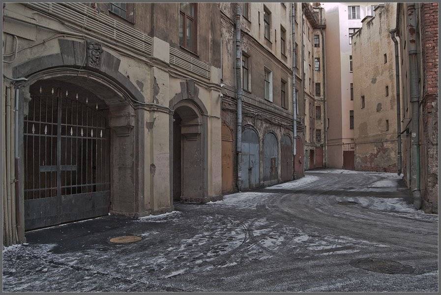 петроградка, двор,киров,, domovoi